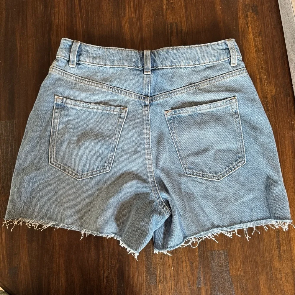 New Garage Street Wide Leg Shorts